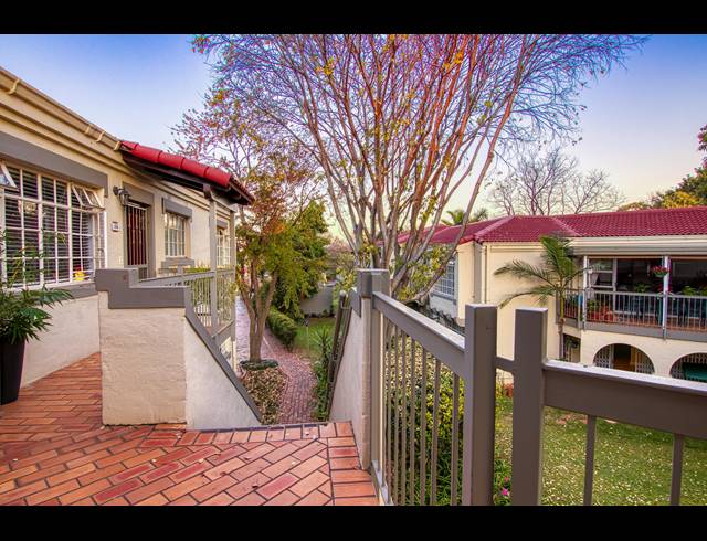 2 BEDROOM APARTMENT SOLD IN BRYANSTON